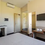 Rodia Hotel 3*