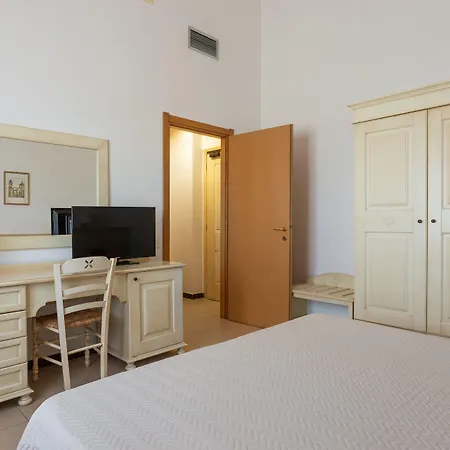 Rodia Hotel 3*